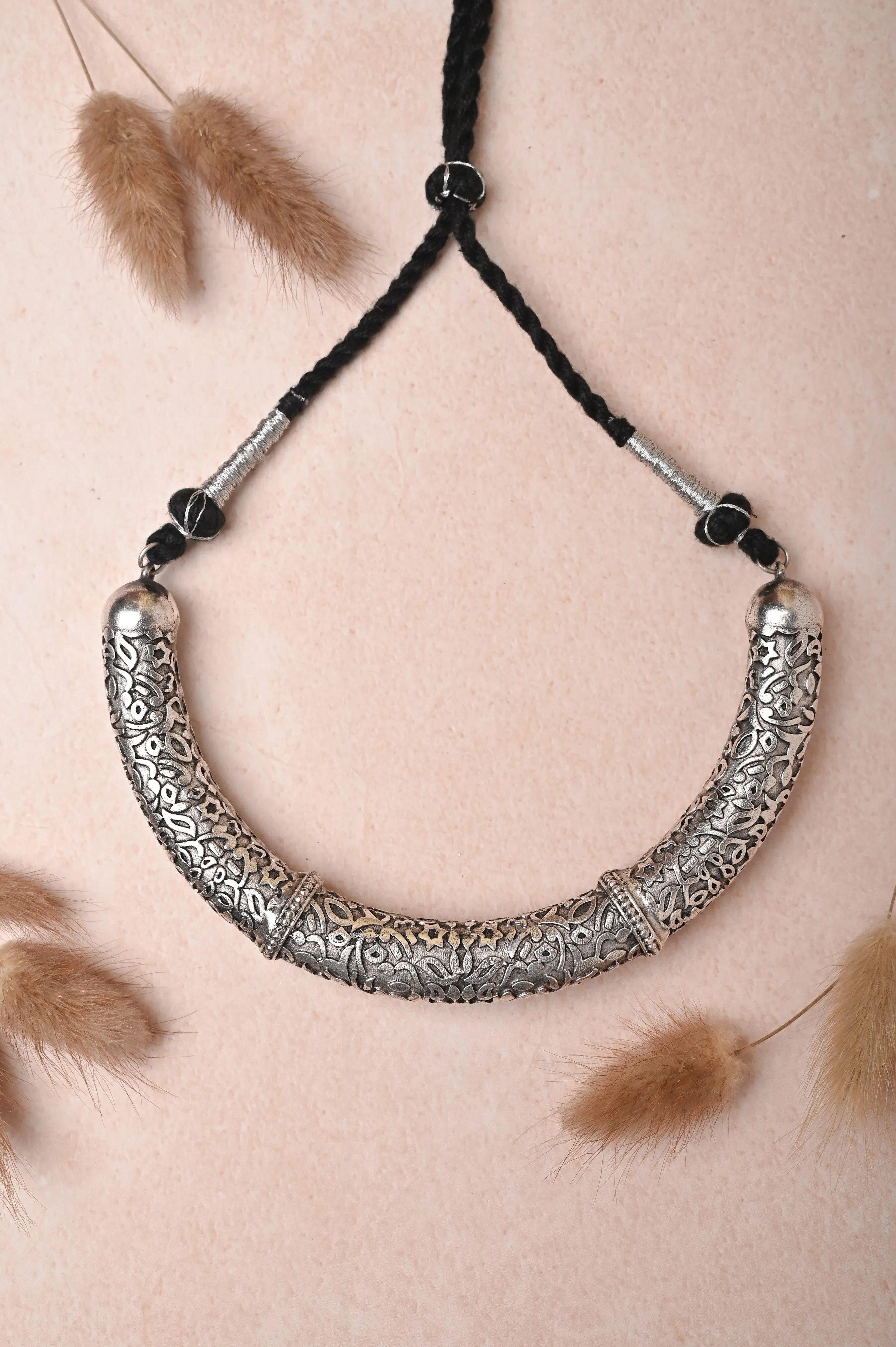 Silver Metal Boho Style Hansuli Necklace Set